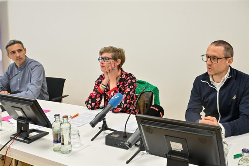 David Pereira, Magali Paulus und Sebastian Weier bei der Pressekonferenz zur Vorstellung der neuen Plattform Voĉo
