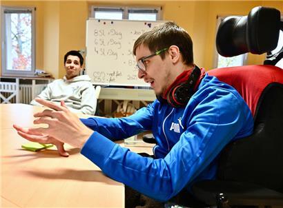 David (l.) und Edin haben sich mit ihren Emotionen auseinandergesetzt
