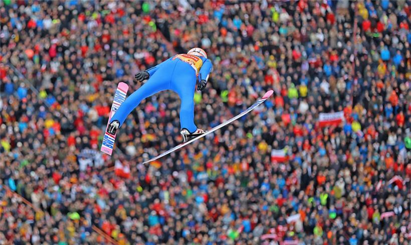 Dawid Kubacki (Polen) gewann am Mittwoch das 3. Springen am Bergisel

