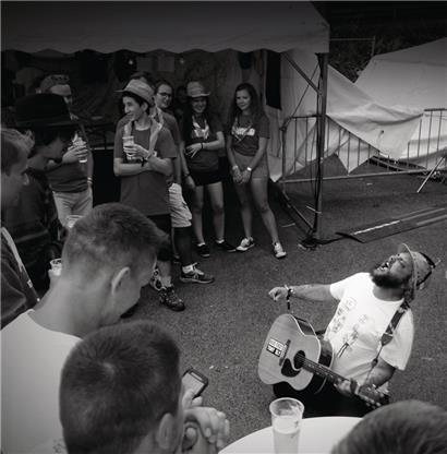  „De Pascal vu Wooltz“ bei einem Live-Auftritt
