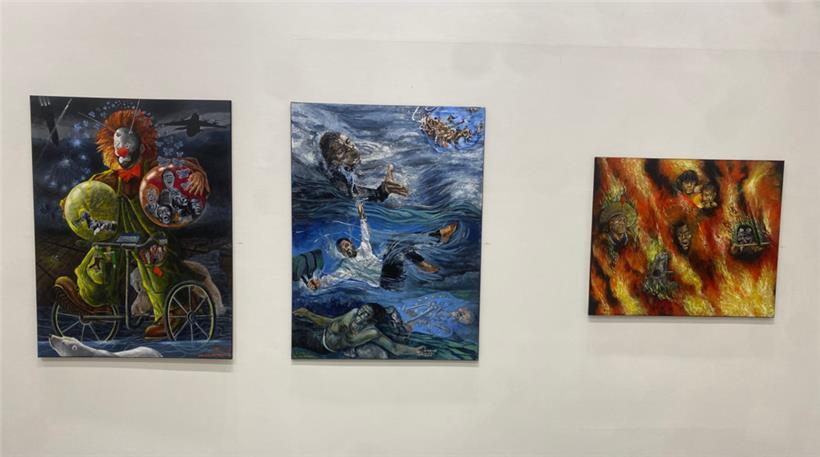 De gauche à droite: „Der E-Clown“ (2019), „Das Ende eines Traumes“ (2019) et „Zerstörungsfeuer“ (2019)
