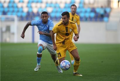 Dejvid Sinani erzielte das 2:2 
