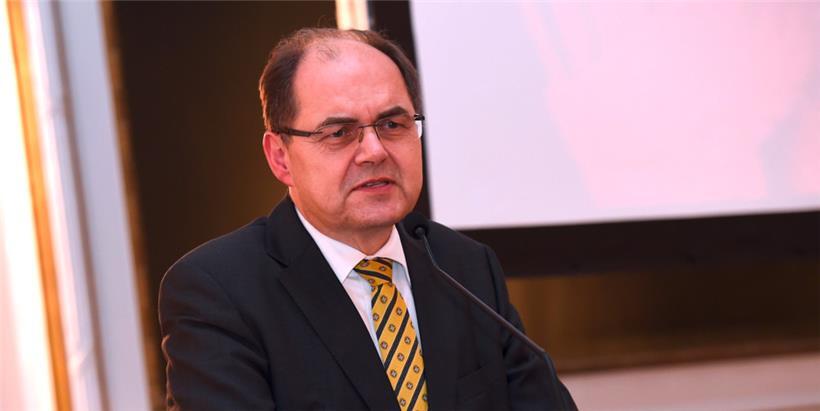 Dem Hohen Repräsentanten in Bosnien, Christian Schmidt, scheint es offenbar an Fingerspitzengefühl zu fehlen, um seiner Mission auf dem Balkan gerecht zu werden (hier auf einem Bild aus dem Jahr 2018, als er noch deutscher Landwirtschaftsminister war)
