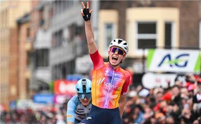 Demi Vollering wurde ihrer Favoritenrolle gerecht
