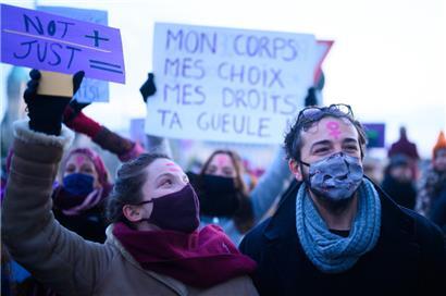Demonstranten beim Frauenstreik des letzten Jahres
