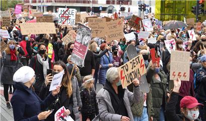 Demonstration der Frauen gestern in Warschau
