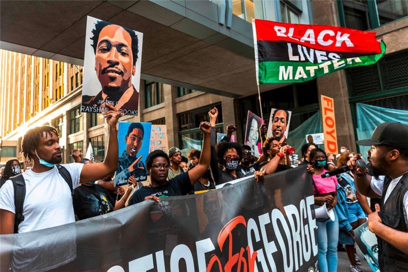 Demonstration in Minneapolis im Mai 2021: Der Tod des Afroamerikaners George Floyd ein Jahr zuvor löste weltweite Proteste gegen Rassismus und rassistische Polizeigewalt aus
