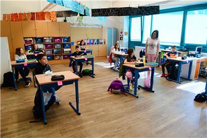 Den Sicherheitsabstand gilt es einzuhalten: Ribeschpont-Schule in Düdelingen
