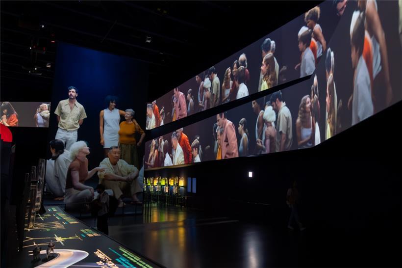 Den spanischen Pavillon besuchte der Erbgroßherzog zum Abschluss des Tages