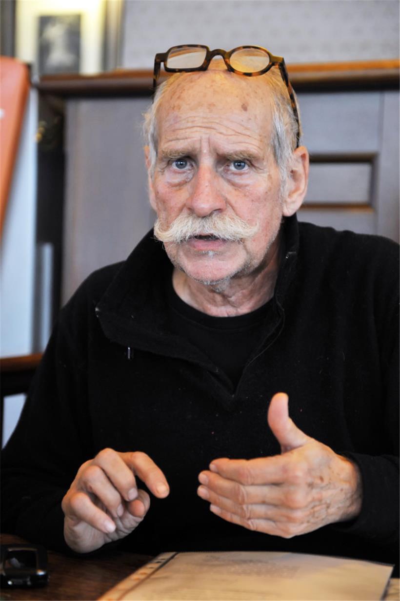 Depuis les années 1970, Guy van Hulle est collaborateur de nombreux journaux et magazines, dont le Tageblatt
