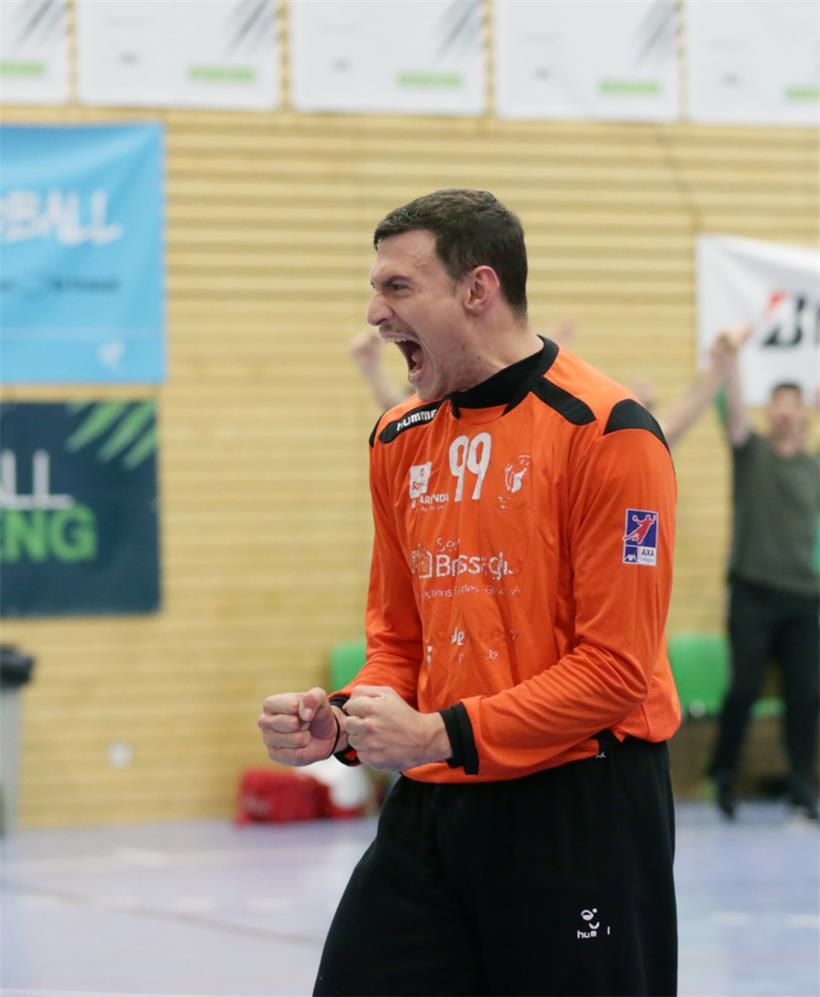 Der 25-Jährige feiert seine Paraden
