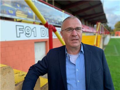 Der 55-jährige Gerry Schintgen ist bereits seit 45 Jahren im Düdelinger Fußball tätig – als Spieler, Präsident der Jugendkommission, Stadionsprecher und inzwischen F91-Präsident
