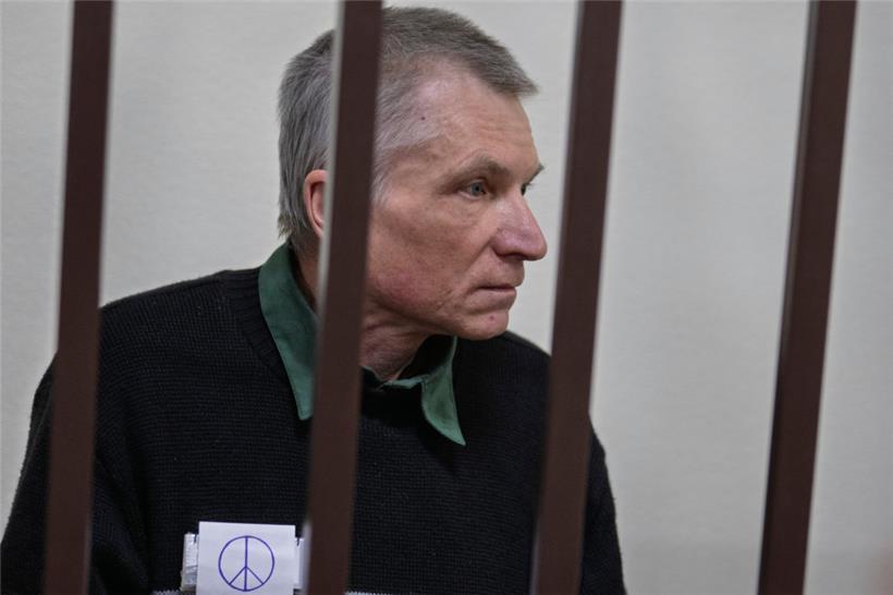 Der 63-jährige Moskauer Bezirksabgeordnete Alexej Gorinow muss jahrelang unter unmenschlichen Bedingungen in Russland im Gefängnis verharren, weil er gegen den Krieg in der Ukraine ist
