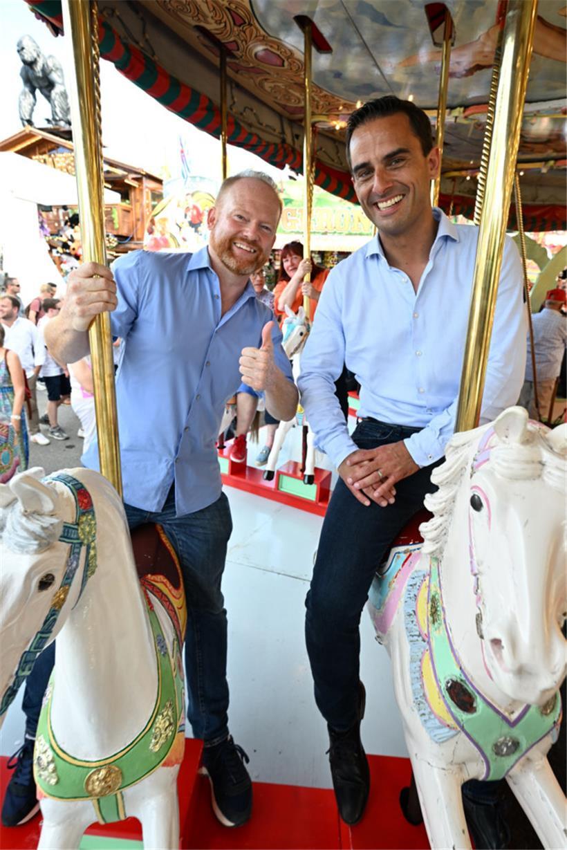 Der Abgeordnete Claude Lamberty und der neue Familienminister Max Hahn (beide DP...