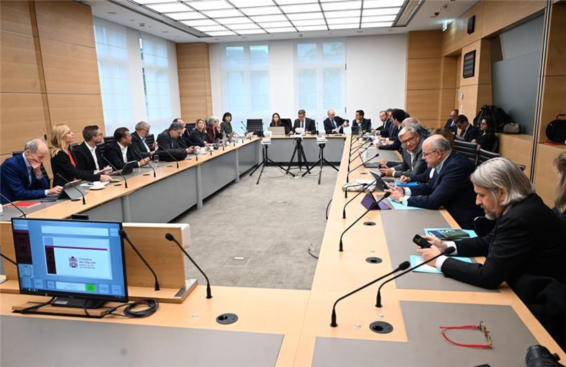 Der Arbeitsminister glänzte durch Abwesenheit
