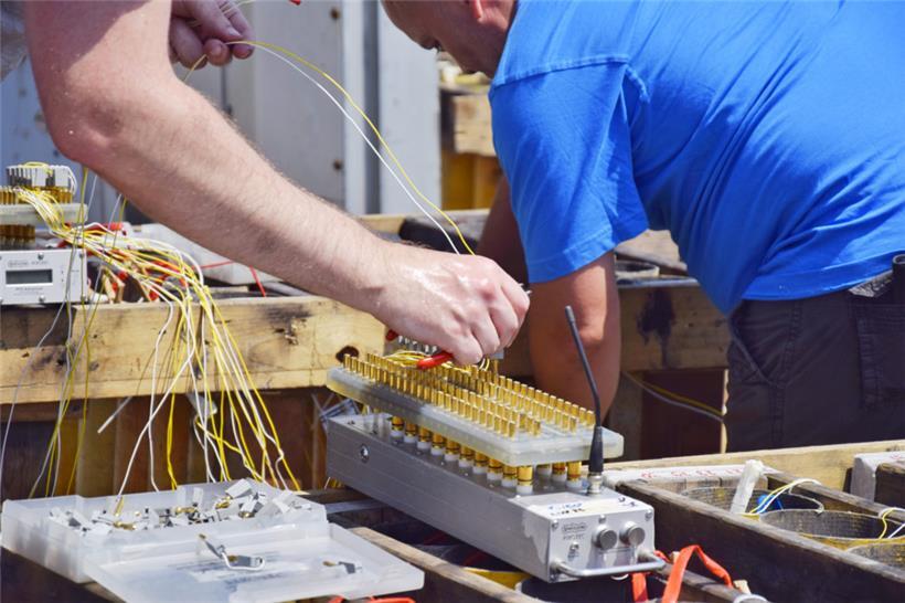 Der Aufbau des Feuerwerks für Nationalfeiertag ist in vollem Gange
