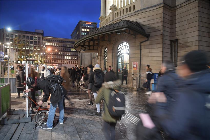 Der Bahnhof von Luxemburg zieht auch so einige Unruhestifter an
