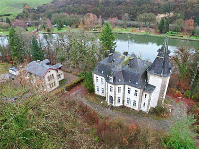 Historisches Gebäude von 1889, ehemals Residenz, später Hotel und Sommerrefugium einer saudischen Familie