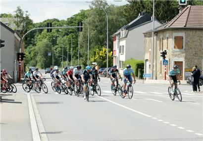 Der Belgier Elias Maris (ganz rechts) sorgte für Tempoverschärfungen im Peloton

