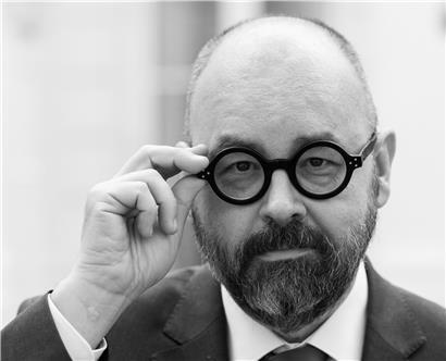 Der Bestsellerautor Carlos Ruiz Zafón ist ist
