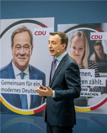 Der CDU-Generalsekretär Paul Ziemiak stellt die Kampagne der CDU für die Bundestagswahl gestern vor
