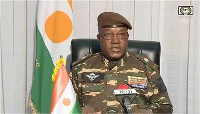 Der Chef der Präsidentengarde im Niger, General Omar Tchiani, hat sich selbst zum Präsidenten des Nationalen Rats und damit zum neuen Machthaber des Landes ernannt
