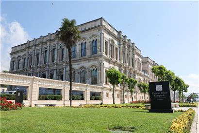 Der Ciragan-Palast, ehemaliger Sultanspalast und inzwischen Luxushotel. Vertreter Russlands und der Ukraine werden hier neue direkte Verhandlungen über den Krieg führen.
