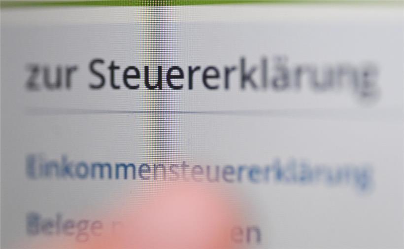 Der DP-Schöffe Pim Knaff hatte wohl ein etwas trübes Bild der Steuererklärung
