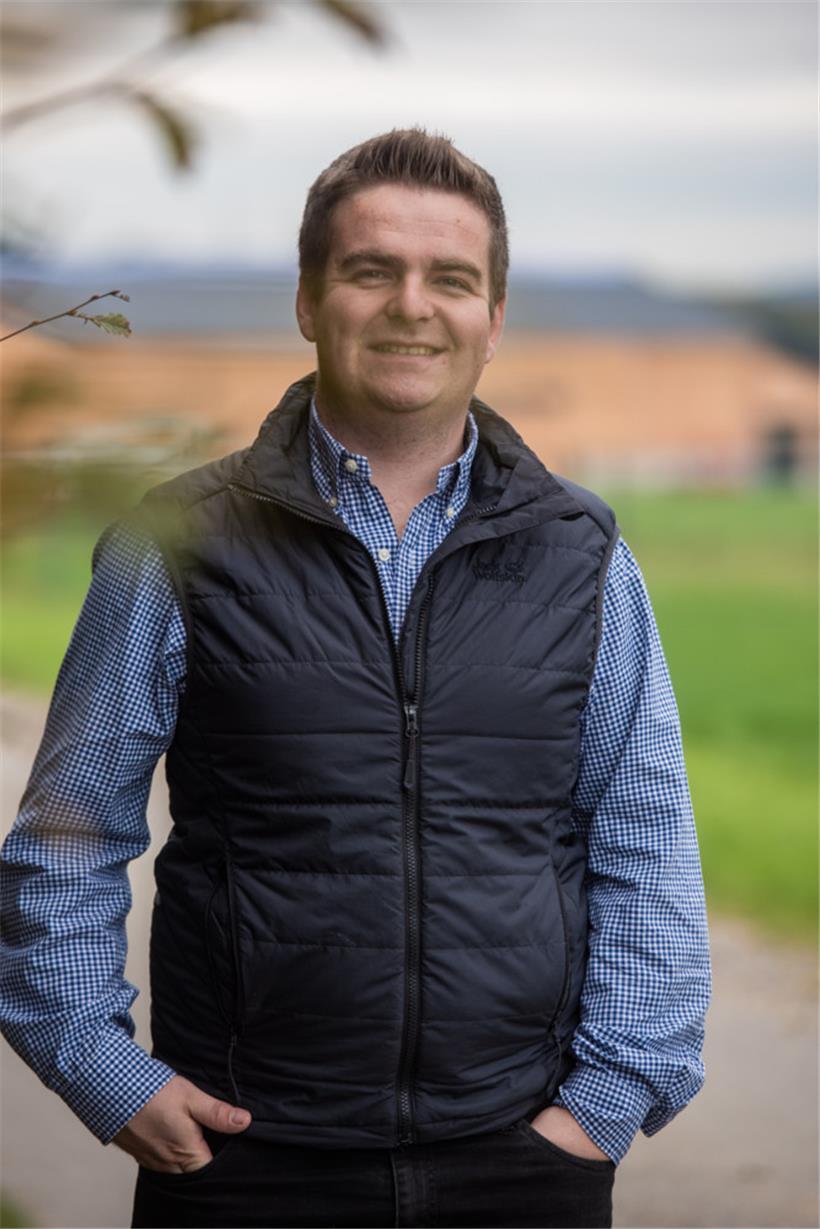 Der DP-Shootingstar auf seinem Hof in Sprinkingen
