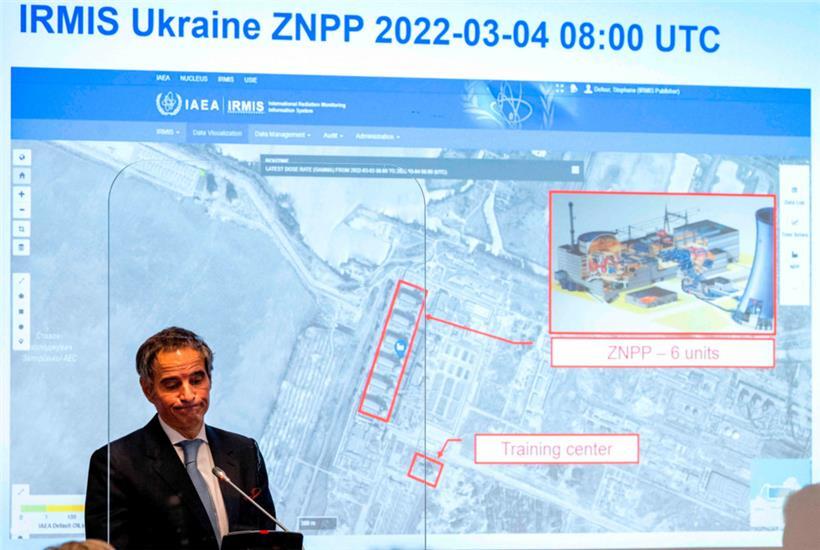 Der Direktor der Internationalen Atomenergiebehörde IAEA, Rafael Grossi, gibt Erklärungen zu einem Brand in einem ukrainischen Atomkraftwerk
