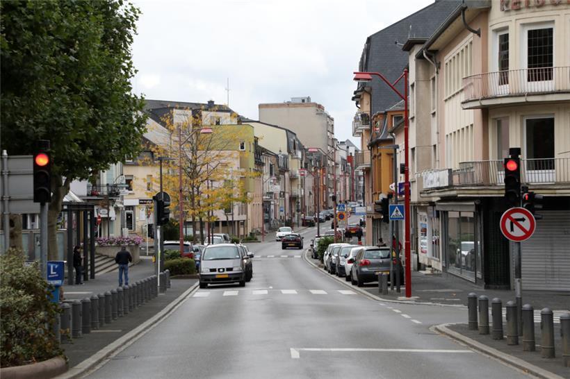 Der Durchgangsverkehr stellt im Petinger Zentrum eine große Lärmbelastung dar 
