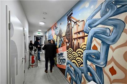 Der Eingangsbereich der neuen öffentlichen Toiletten in der rue de la Libération 
