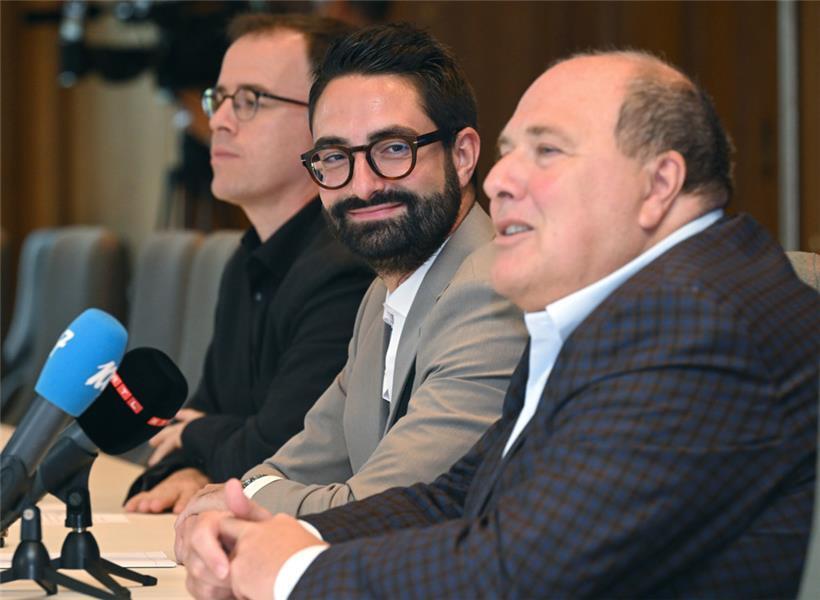Der Erste Berater Carl Adalsteinsson, Kulturminister Eric Thill und der Kommissar für die luxemburgische Sprache, Pierre Reding, stellten das Programm des ersten „Dag vun der Lëtzebuerger Sprooch“ vor
