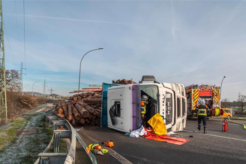 Der Fahrer kam mit leichten Verletzungen davon