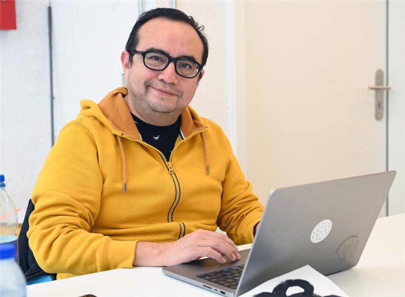 Der Forscher César Reyes Nàjera beim Interview mit dem Tageblatt
