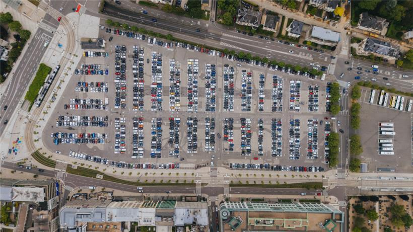 Der Glacis-Parkplatz von oben
