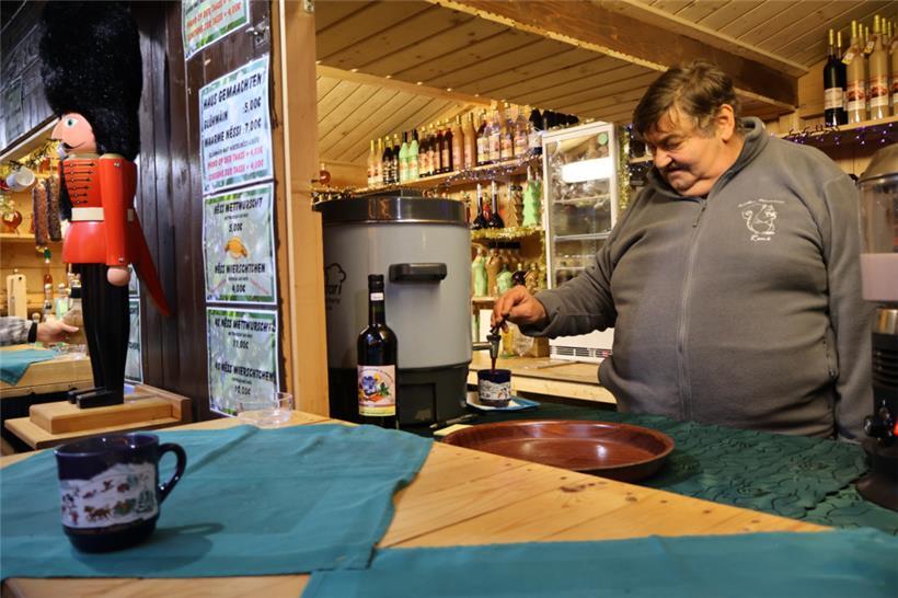 Der Glühwein wird täglich frisch zubereitet