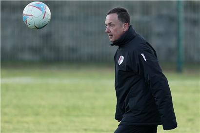 Der Hesperinger Trainer Pascal Carzaniga 
