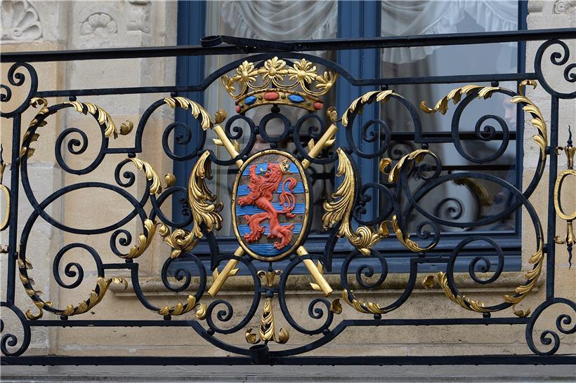 Der Hofmarschall geht in Rente, zwei Sonderberater kommen an den Hof
