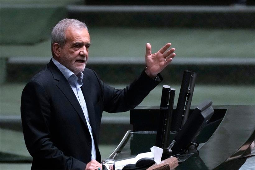 Der Iran ist und bleibt ein wichtiger Machtfaktor in Nahost. Präsident Massud Peseshkian vor wenigen Tagen bei einer Rede im Parlament.
