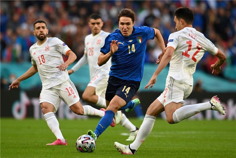 Der Italiener Federico Chiesa sorgte für die zwischenzeitliche Führung Italiens 
