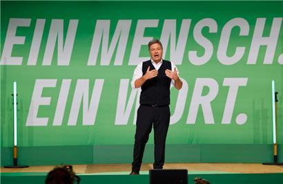 Der Kanzlerkandidat der Grünen, Robert Habeck, eröffnete am Montagabend den Wahlkampf seiner Partei
