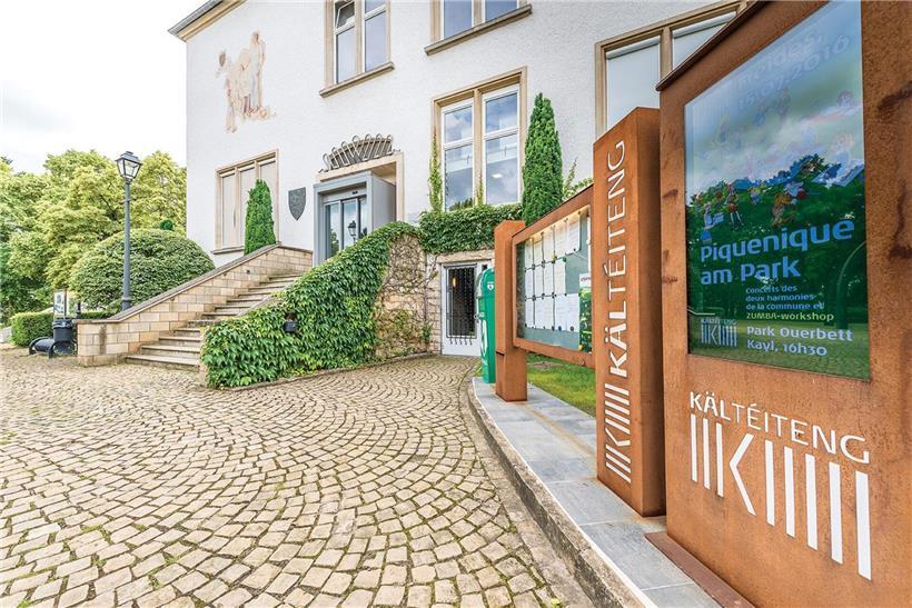 Kayler Gemeinderat bei Sitzung am 25. März 2026 im Ratssaal mit Mitgliedern und Beratungstisch