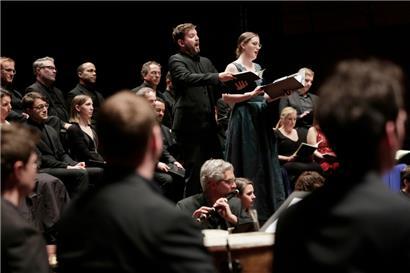 Der Klang der Instrumente und der Chorgesang befanden sich beim Konzert am vergangenen Mittwoch in perfekter Balance
