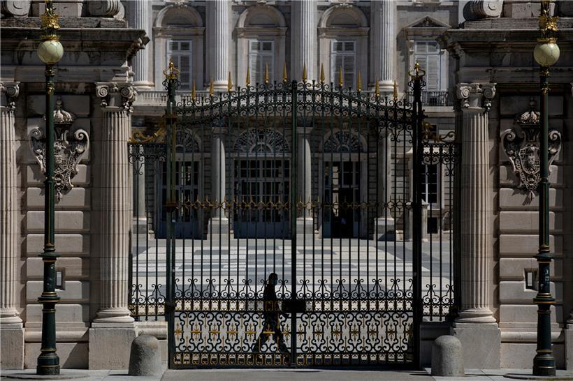 Der Königspalast in Madrid schweigt sich zum Abtauchen des ehemaligen Monarchen weiterhin aus
