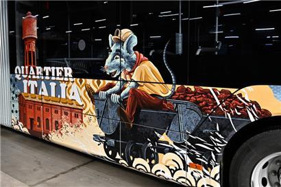 Der Künstler Alain Welter hat den Süden auf die Busse gebracht
