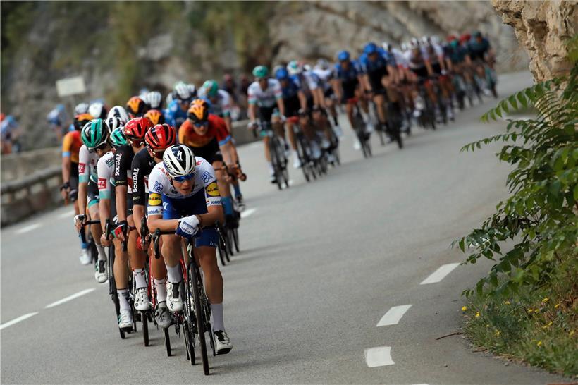 Der Luxemburger Bob Jungels und seine Mannschaft Deceuninck-Quick Step können die Tour fortsetzen
