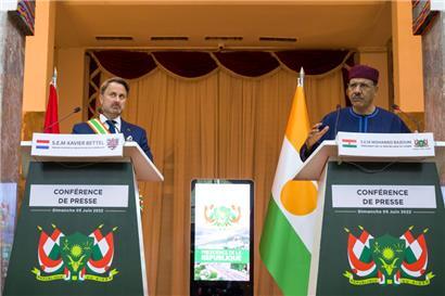 Der Luxemburger Premierminister Xavier Bettel mit dem nigrischen Staatspräsidenten Mohamed Bazoum
