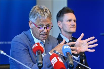 Der Minister für Innere Sicherheit, Henri Kox, und der Direktor der „Police administrative“, Pascal Peters

