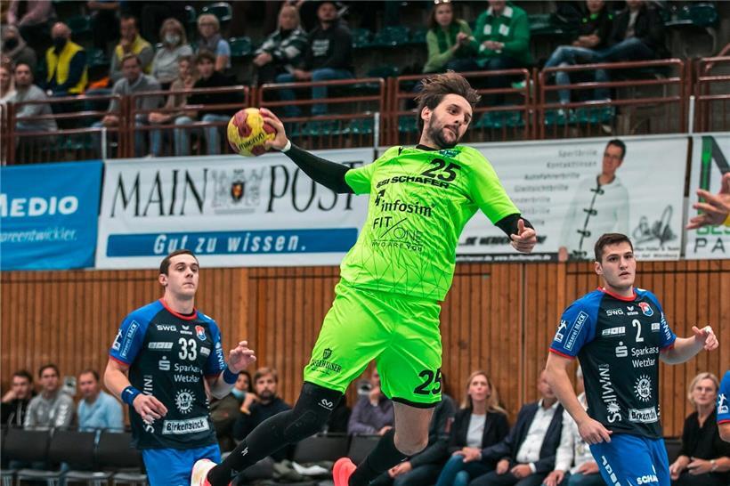 Der Nationalspieler beendet seine Profikarriere nach einem Jahr bei den Rimpar Wölfen
